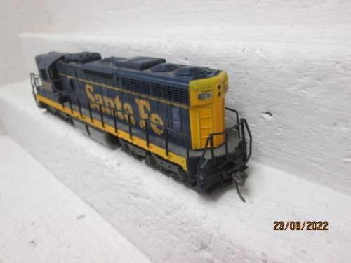 HO SCALE : ATLAS : SANTE FE SD24 DIESEL LOCOMOTIVE