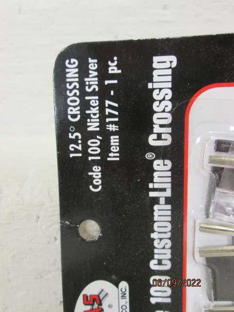 HO / OO SCALE : ATLAS : 12.5 DEGREE CROSSING - BOXED