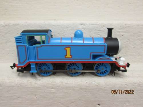 OO SCALE : HORNBY : THOMAS THE TANK 0-6-0 STEAM LOCOMOTIVE
