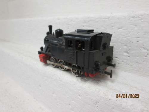HO SCALE : MARKLIN : 0-6-0 STEAM LOCOMOTIVE