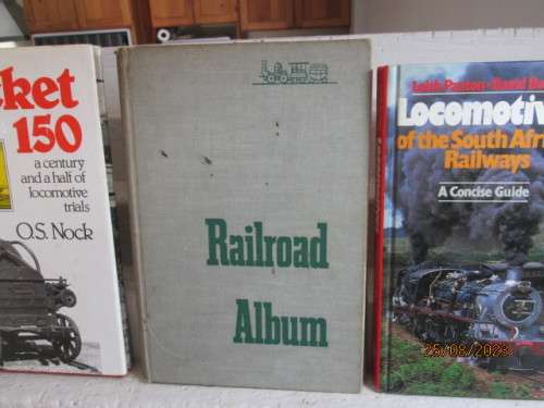 HARDCOVER BOOKS : VARIOUS TRAINS X5 - INCLUDING X1 ON SAR TRAINS