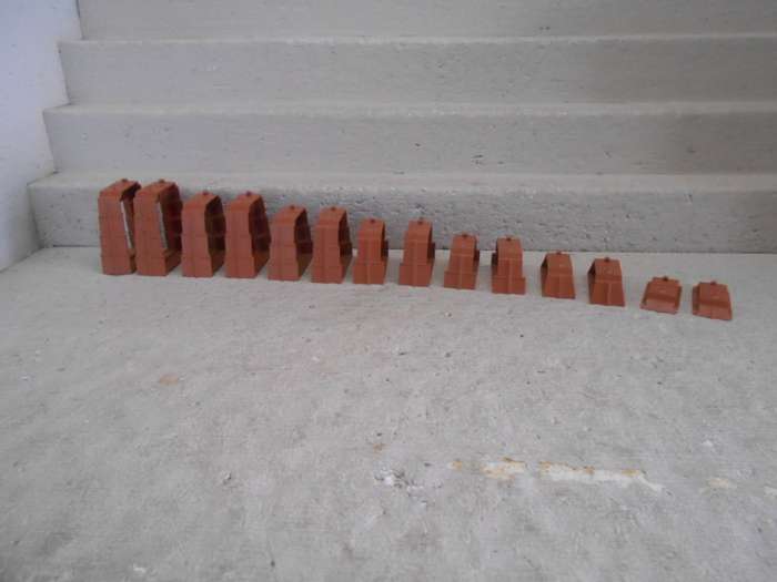 OO SCALE - TRIANG - VARIOUS BROWN BRIDGE SUPPORTS - X14