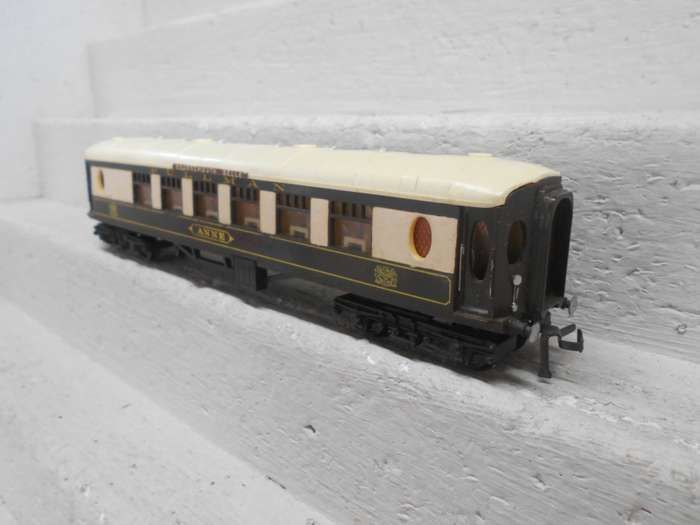 OO SCALE - TRIANG - PULLMAN COACH - BOURNEMOUTH BELLE