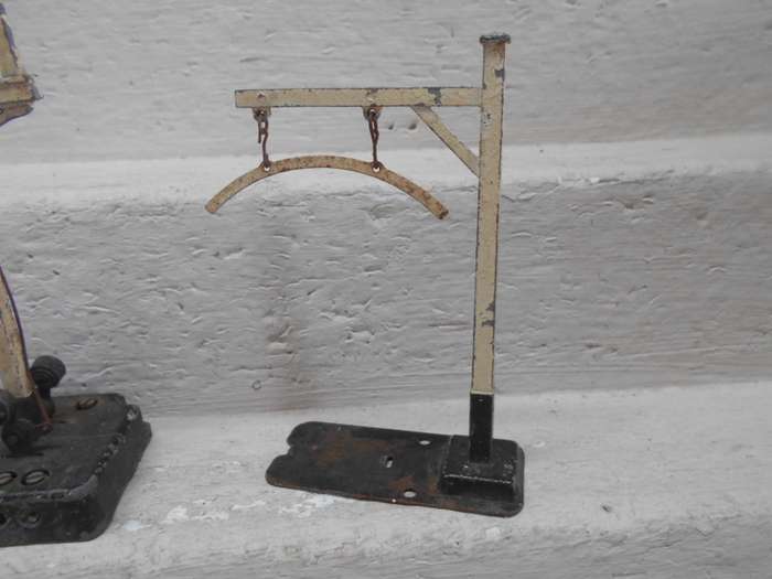 OO SCALE - HORNBY DUBLO - VARIOUS RAIL SIGNALS - X5 + HEIGHT GAUGE