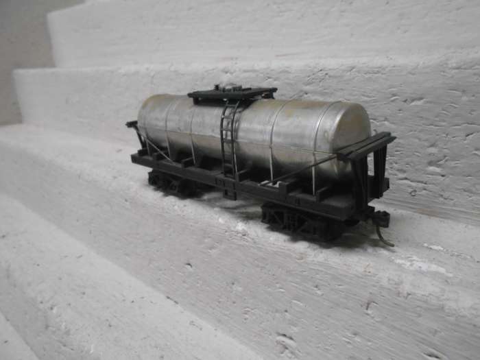 OO SCALE - TRIANG - TANKER WAGON