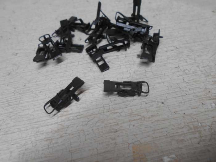 HO SCALE - LIMA STYLE COUPLINGS - X20
