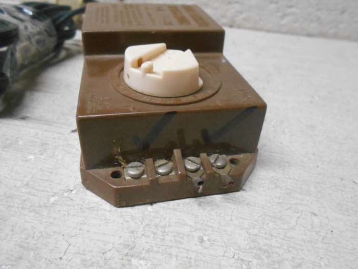 HO SCALE - BACHMANN - CONTROLLER / TRANSFORMER