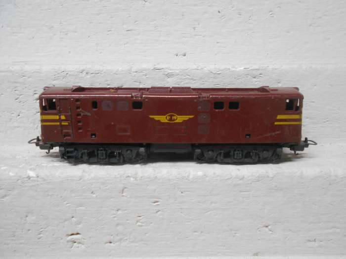 HO SCALE - LIMA - SAR - 5E BROWN - DUMMY LOCOMOTIVE