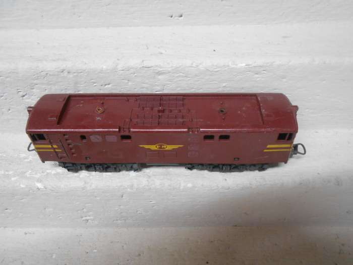 HO SCALE - LIMA - SAR - 5E BROWN - DUMMY LOCOMOTIVE