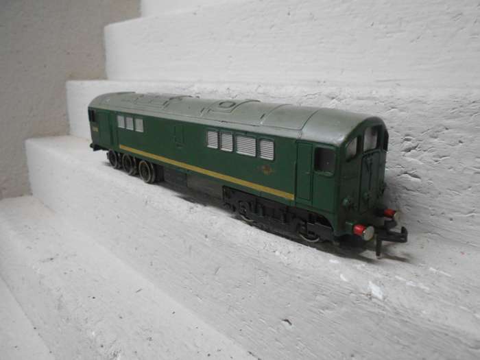 OO SCALE -HORNBY DUBLO - DIESEL LOCOMOTIVE
