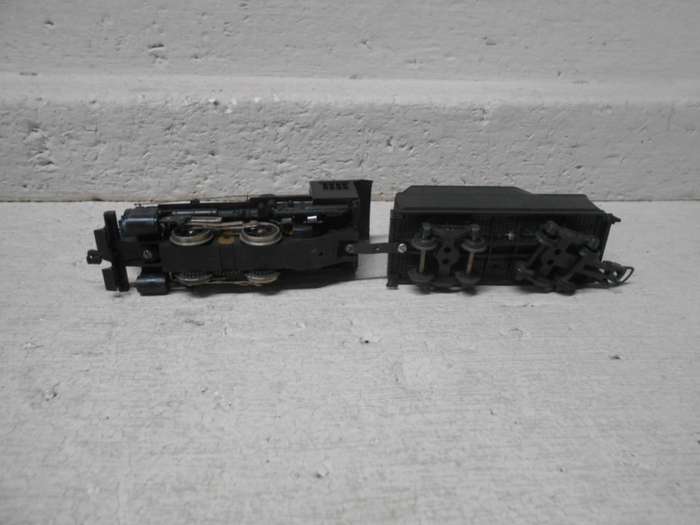HO SCALE - LIMA - 0-4-0 STEAM LOCOMOTIVE