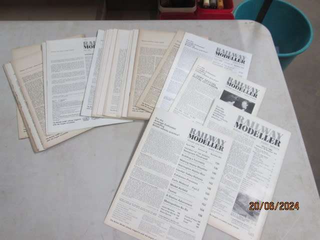 RAILWAY MODELLER PAMPHLETS - X24