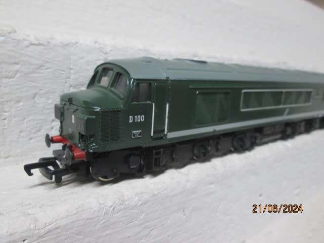 OO SCALE - MAINLINE - COCO GREEN DIESEL LOCOMOTIVE - BOXED