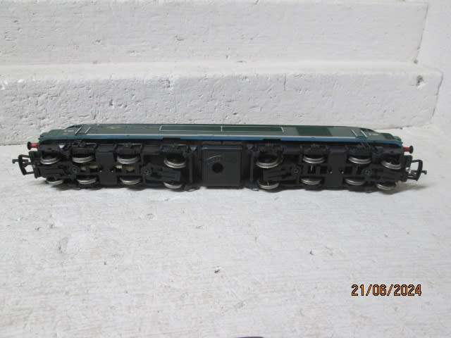 OO SCALE - MAINLINE - COCO GREEN DIESEL LOCOMOTIVE - BOXED
