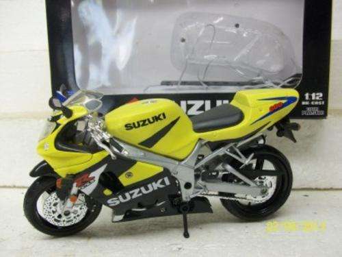 1:12 SCALE SUZUKI GSX-R600