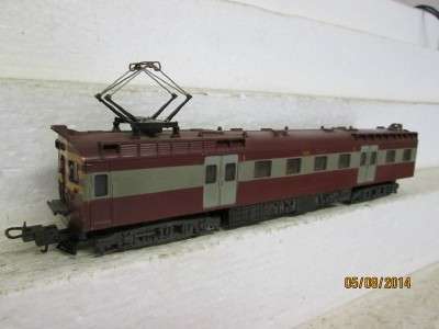 HO SCALE LIMA SAR SUBURBAN DUMMY  -  LOT 920 B