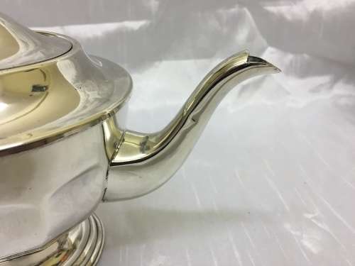 Stunning Silver Plated Teapot with Bakerlite Handles