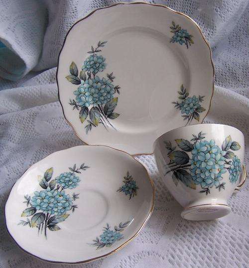 LOVELY COLCLOUGH TEA TRIO.