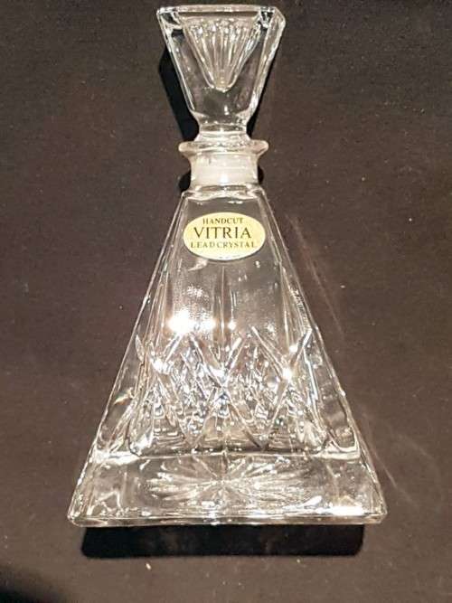 Vitria lead crystal perfume bottle - hand cut