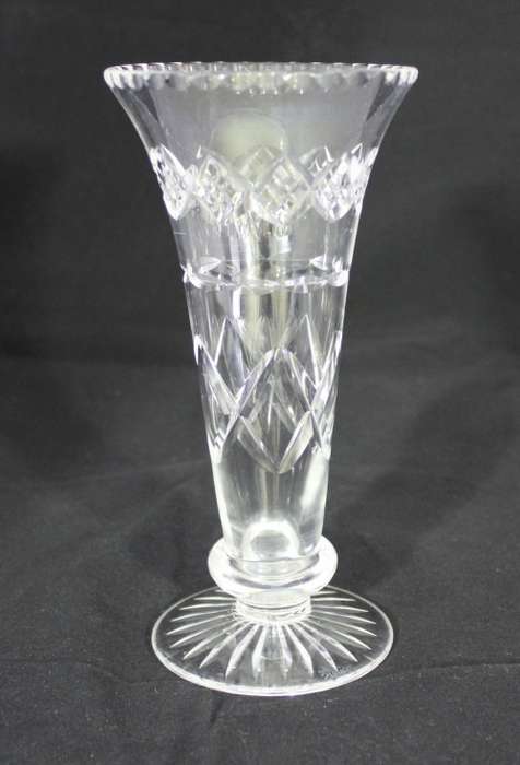 Crystal vase - Stunningly beautiful!! - Bid Now!!!