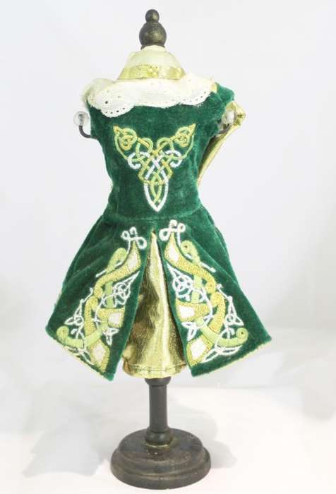 Jewelry stand - green dress