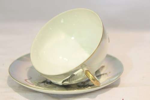 Manna china - Japan - embossed dragon motif - demitasse duo
