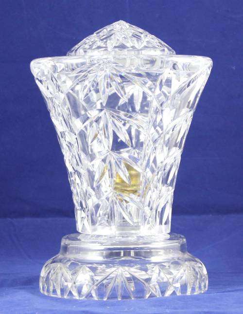 Cut glass lamp and lamp shade