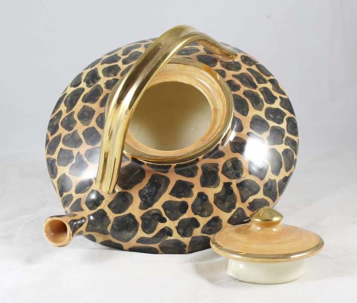 Large novelty tea pot