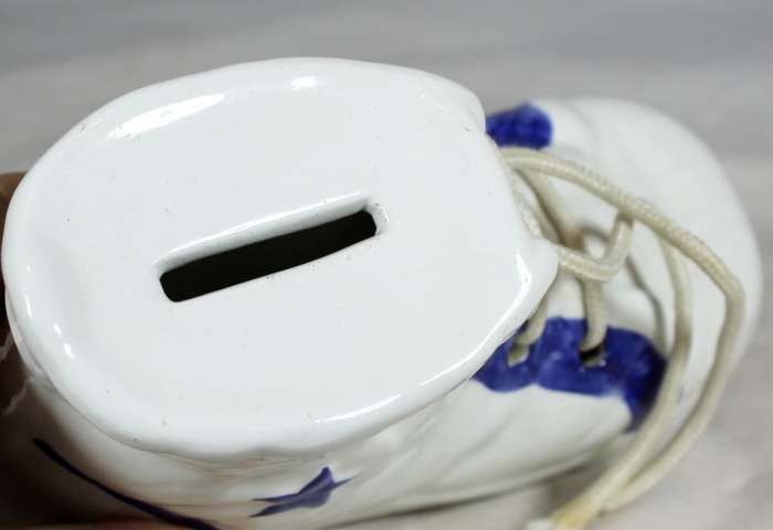 Loucario Portugal - sneaker money box