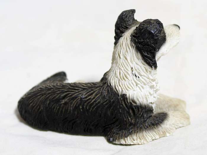 Regency fine arts - dog lying down