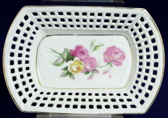 Perforated trinket bowl - roses