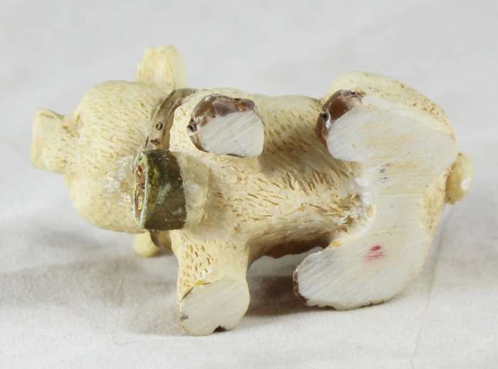 Molded miniature pig