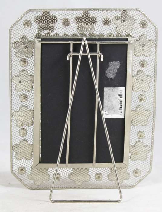 Pink embezzled frame - table standing