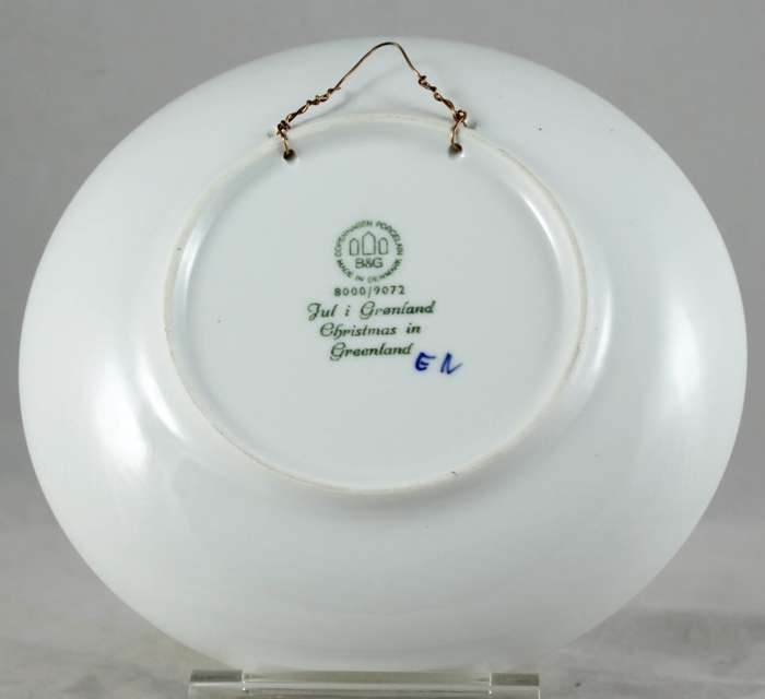 Copenhagen - Porcelain Wall Plate - Christmas In Greenland 1972