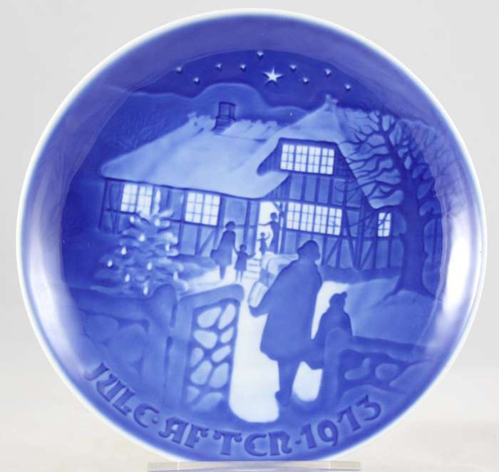 Copenhagen - Porcelain Wall Plate - Country Christmas 1973 Limited Edition - Beautiful! - Bid Now!!