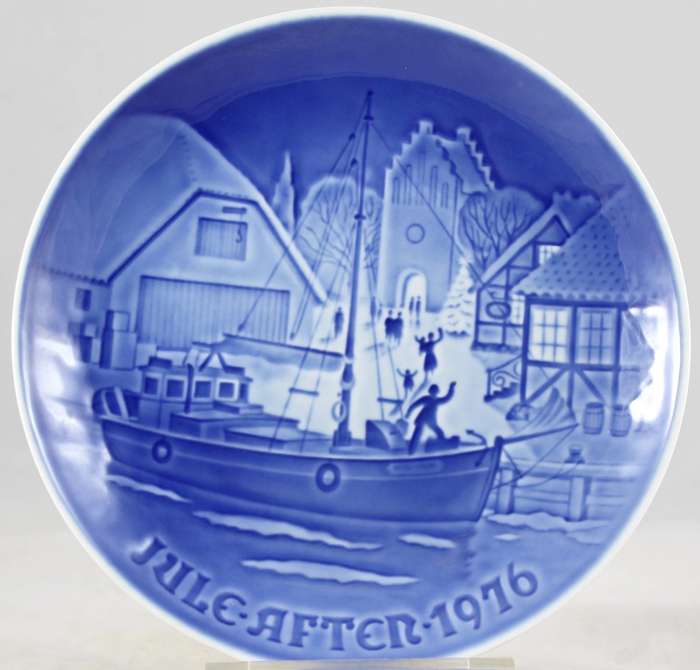 Copenhagen - Porcelain Wall Plate - Christmas Welcome 1976