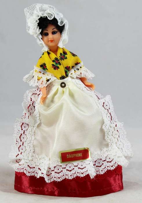 Dauphine - traditional dress doll