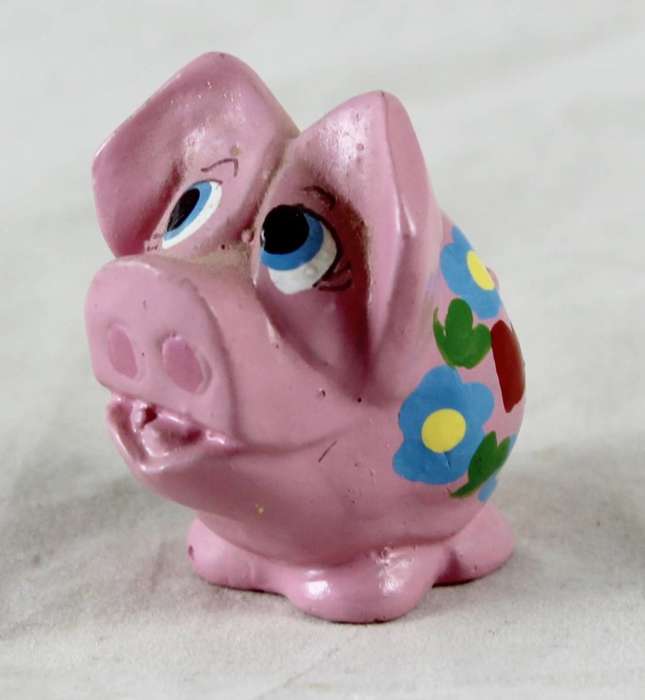 Small pink pig - blue flowers and hearts