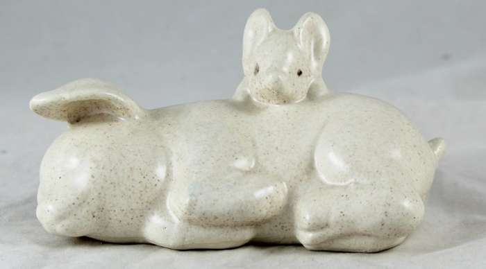 White ceramic mom and baby pig