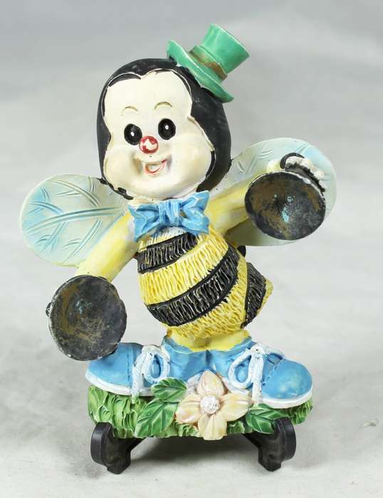 fridge magnet - Bee playing cymbals