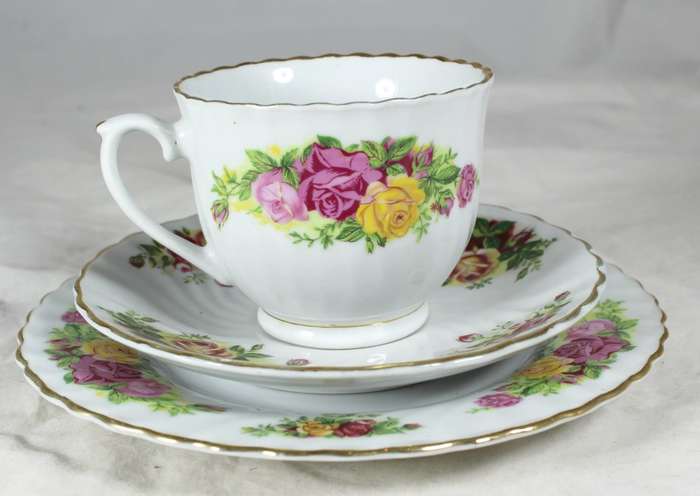Regent China - English rose - trio