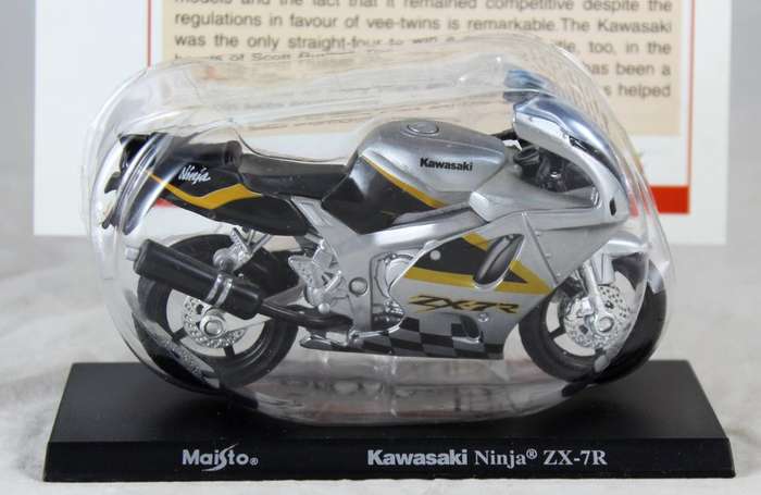 Maisto - Kawasaki Ninja ZX-7R - bike & info sheet