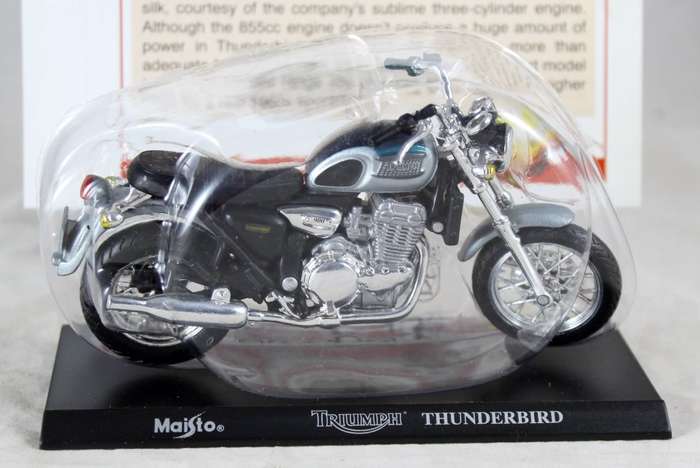 Maisto - Triumph Thunderbird - bike & info sheet