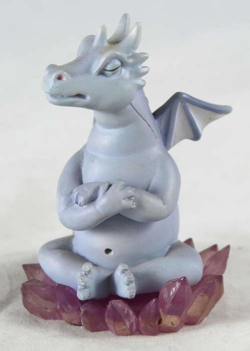 Land of the dragons - No: DR72 - seated dragon with folded arms