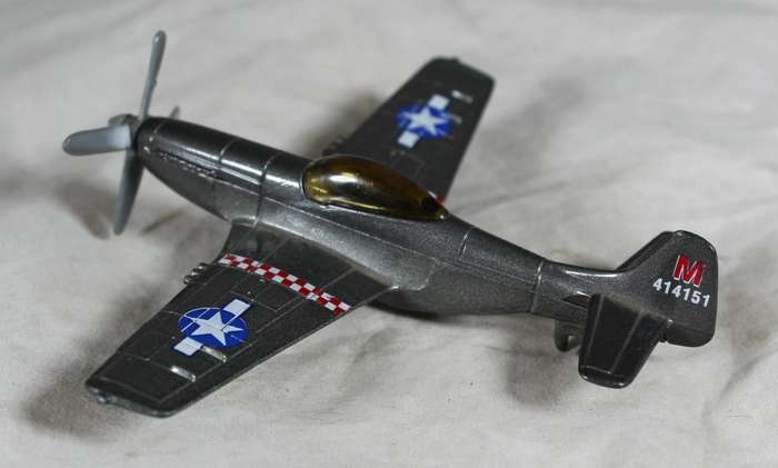 USP51D Mustang - metal diecast - No93105