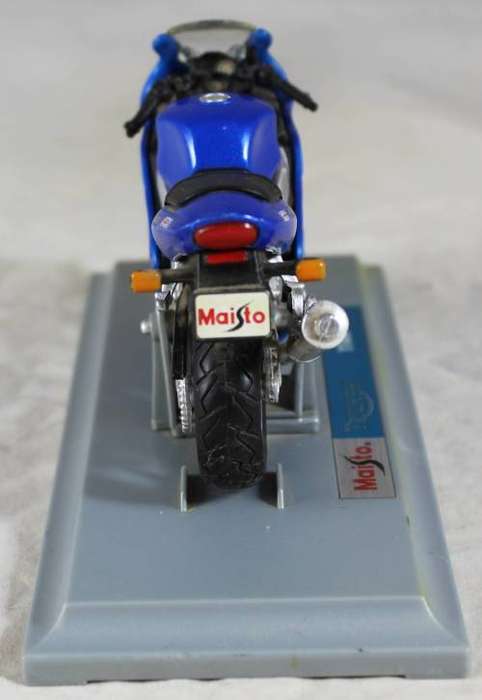 Maisto - bike - Triumph TT600