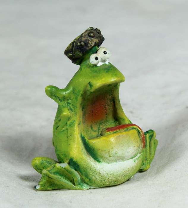 Miniature crazy frog