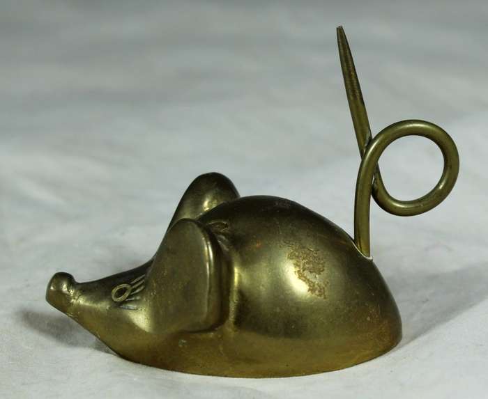 Bronze mouse