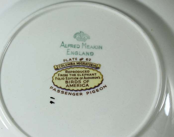 Alfred Meakin display plate - passenger pigeon