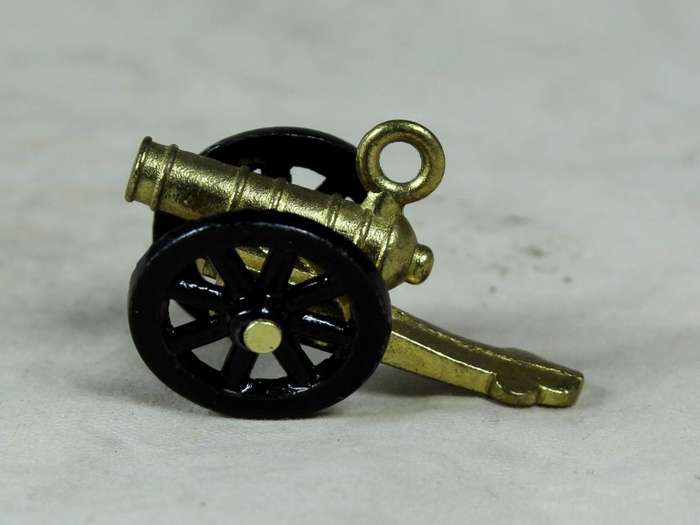 MINIATURE METAL CANNON - BID NOW!!!